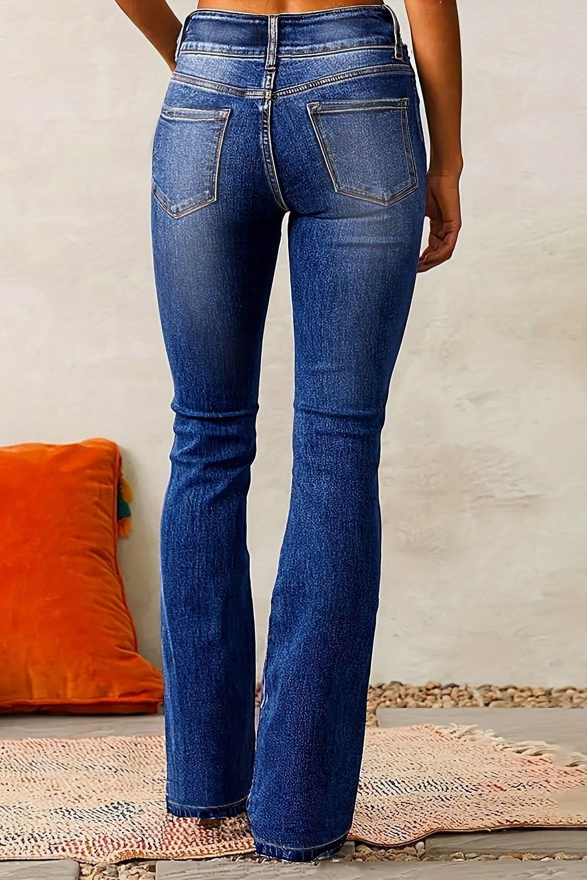 arden-flare-jeans-5_fbc38972-c0d0-4a49-b978-4ec5724f0f72.jpg